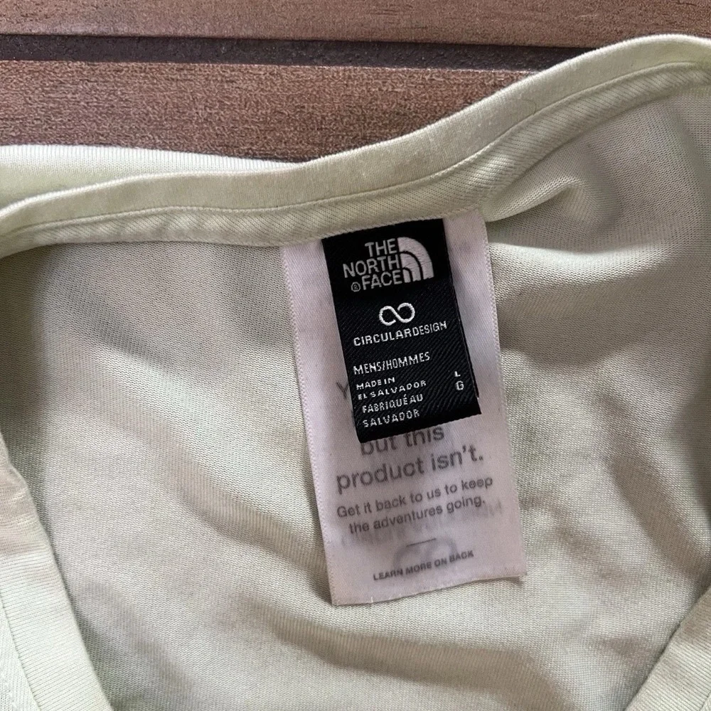 The North Face Circular Design Performance T Shirt Men's L Cream Short Sleeve